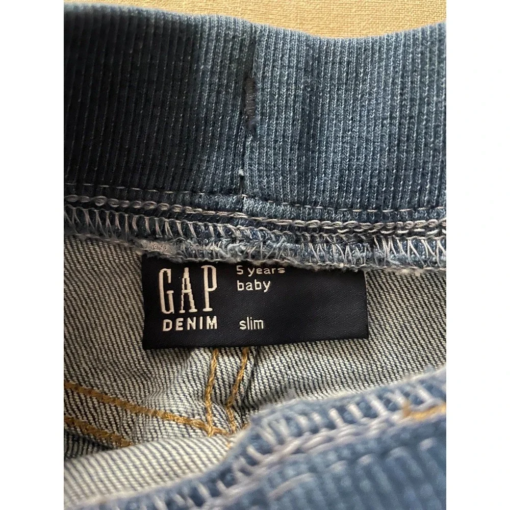 NEW Gap Jeans Boys 5 years 42-45 inches 40-46 lbs Blue Preppy Back-to-School